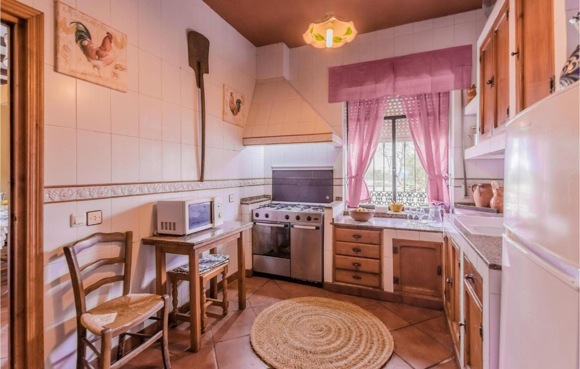 Gorgeous Home In Aldeaquemada With Swimming Pool מראה חיצוני תמונה