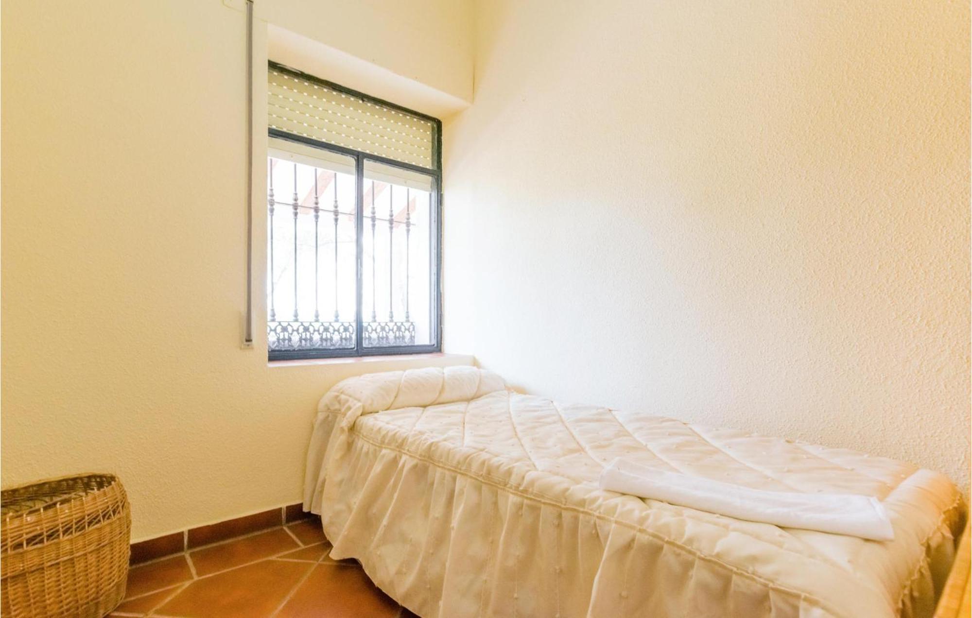 Gorgeous Home In Aldeaquemada With Swimming Pool מראה חיצוני תמונה